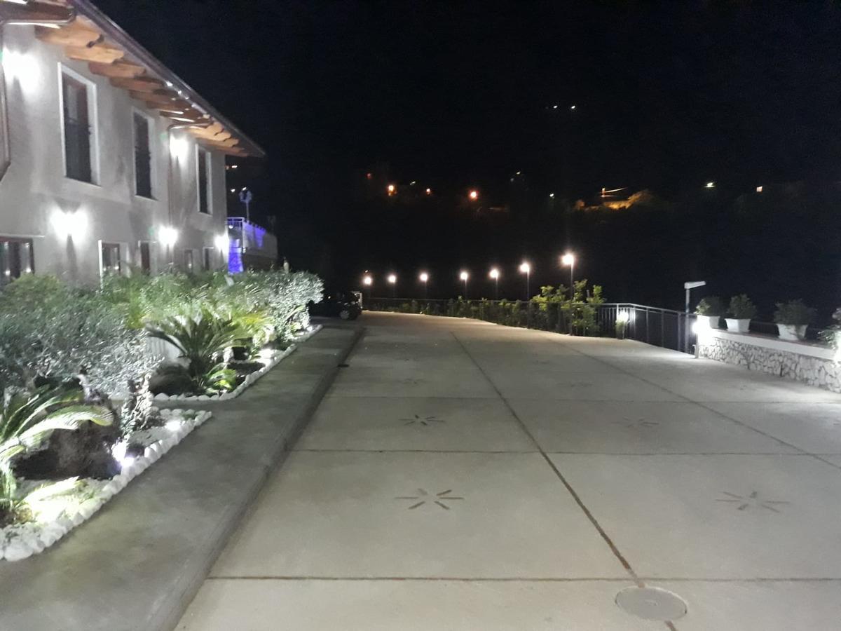 Villa Catie Кастеламаре ди Стабия Екстериор снимка