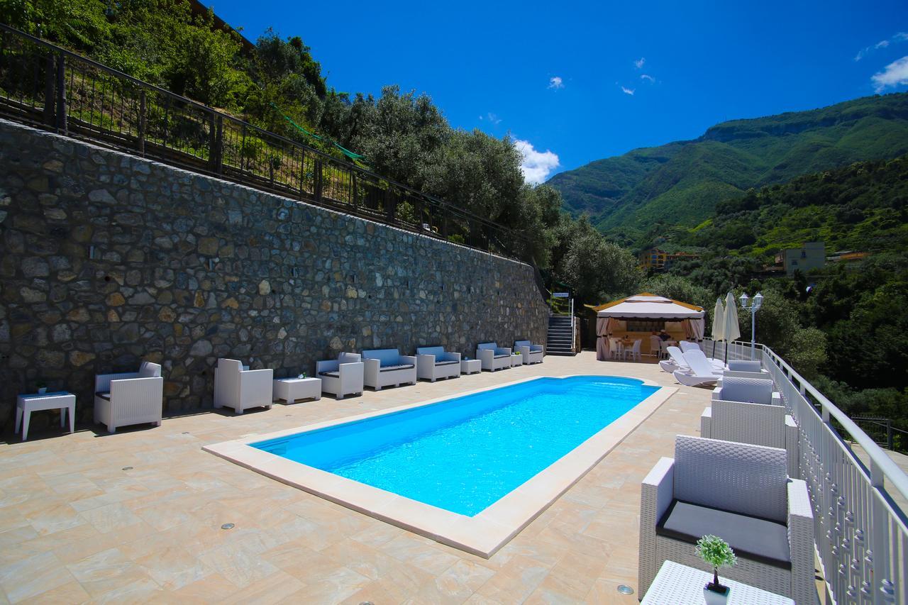 Villa Catie Кастеламаре ди Стабия Екстериор снимка