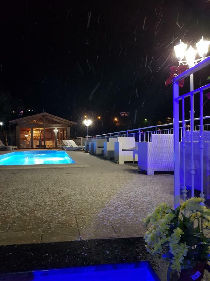 Villa Catie Кастеламаре ди Стабия Екстериор снимка